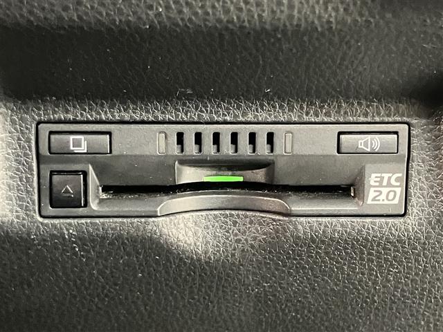 シエンタ ハイブリッドＸ　ナビＴＶ　イモビライザー　衝突被害軽減　ＡＣ１００Ｖ　バックカメラ　地デジ　スマキー　エアコン　ミュージックプレイヤー接続可　ＥＴＣ　横滑り防止装置付　ＬＥＤライト　パワーウィンドウ　ＡＢＳ　キーレス（9枚目）