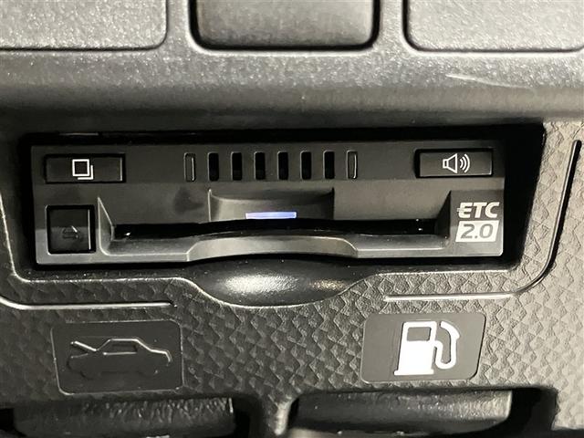 ルーミー Ｘ　片側オートスライドドア　記録簿あり　イモビ　Ｓキー　マニュアルエアコン　パワーウィンドウ　横滑り防止　キーフリー　アイドルストップ　パワーステアリング　ＷエアＢ　エアバック　ＥＴＣ　ウォークスルー（8枚目）