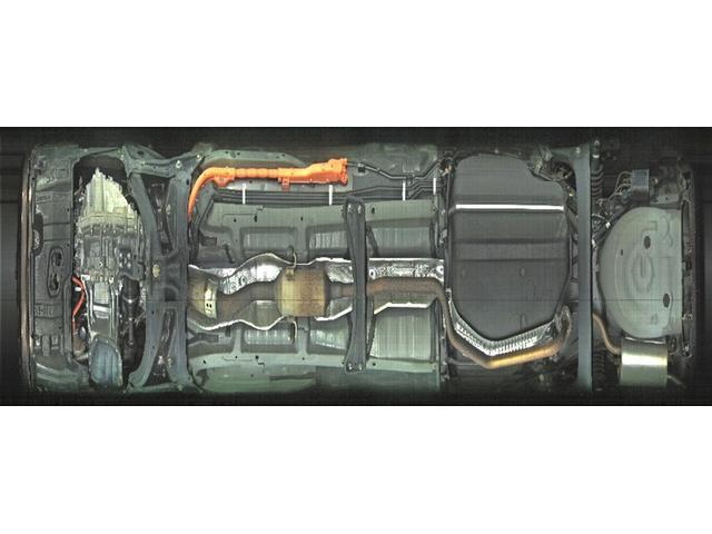 シエンタ ハイブリッドＧ　クエロ　ＰＣＳ　Ｂカメラ　オートクルーズコントロール　フルセグテレビ　ＬＥＤヘッドライト　横滑り防止　盗難防止　ＥＴＣ　オートエアコン　スマートキー　キーレスエントリー　ＤＶＤ再生　メモリ－ナビ　エアバッグ（15枚目）