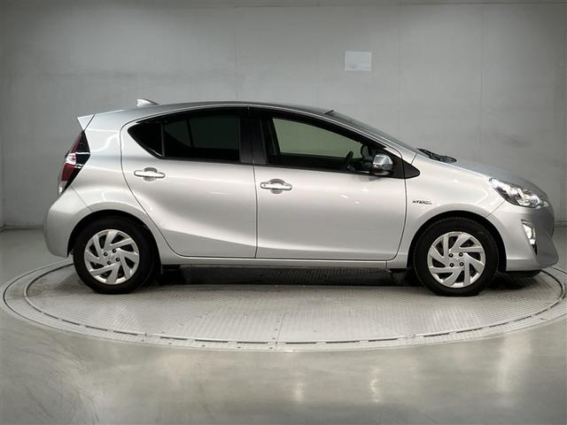 アクア Ｓ　Ｗエアバック　キーレスキー　ＡＵＴＯエアコン　ＥＳＣ　ＥＴＣ付　パワーウィンドウ　運転席エアバック　ＡＢＳ　パワーステアリング（3枚目）