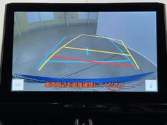 バックモニターは車庫入れの強い味方。　車は構造上、死角がたくさん。後退時の死角をチェックするために便利ですよ。　ただし、バックは目視で確認する事が重要ですよ。 6