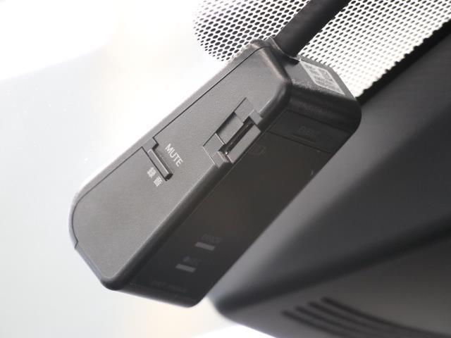 Gソフトレザーセレクション Iストップ キーフリー ワンオーナー車 DVD再生可 オートクルーズ 横滑り防止機能 パワーステアリング メモリナビ ナビTV CD ETC ドライブレコーダー ミュージックプレイヤー接続可 ABS(9枚目)