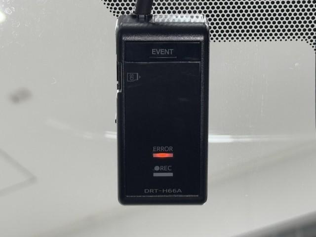 アクア Ｓ　スマートキープッシュスタート　キーレスエントリ　ドラレコ付　フルセグ地デジ　イモビ　ナビ＆ＴＶ　オートエアコン　デュアルエアバック　ＥＳＣ　パワーウィンドウ　ＡＵＸ端子　ＥＴＣ　ＤＶＤ再生可能　ＳＲＳ（9枚目）