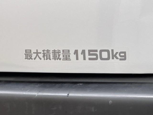 ハイエースバン ロングＤＸ　ナビ＆ＴＶ　衝突軽減ブレーキ　地デジ　パワーウインドウ　ＤＶＤ　マニュアルエアコン　キーレスエントリー　Ｂカメラ　ＥＴＣ付　パワーステアリング　メモリーナビ　ＡＢＳ　運転席エアバック　記録簿（18枚目）