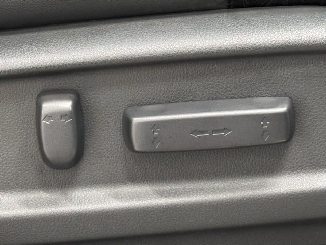 オデッセイハイブリッド ハイブリッドアブソルート・ホンダセンシング アルミ サイドカーテンエアバック リアカメラ Pシート フルオートエアコン デュアルエアコン ABS 整備記録簿 キーレス VSA Wエアバッグ LEDライト 3列シート パワーウィンドウ ナビTV(15枚目)