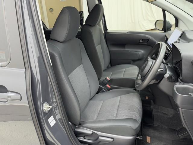 シエンタ ハイブリッドＧ　サポカー　地デジテレビ　ドライブレコーダー　メモリナビ　クルーズコントロール　Ｗ電動ドア　ＬＥＤ　ＶＳＣ　ＥＴＣ　キーフリー　ミュージックプレイヤー接続可　３列シート　アイドリングストップ　ＡＢＳ（14枚目）