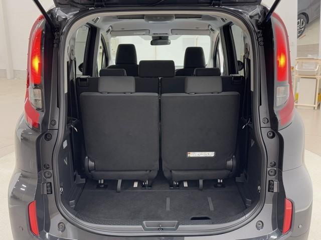 シエンタ ハイブリッドＧ　サポカー　地デジテレビ　ドライブレコーダー　メモリナビ　クルーズコントロール　Ｗ電動ドア　ＬＥＤ　ＶＳＣ　ＥＴＣ　キーフリー　ミュージックプレイヤー接続可　３列シート　アイドリングストップ　ＡＢＳ（16枚目）