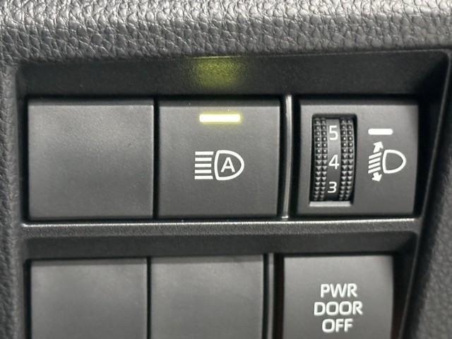 ノア ハイブリッドＳ－Ｇ　クルーズコントロール　フルセグＴＶ　Ｗエアコン　両側パワースライドドア　ＤＶＤ　ＬＥＤライト　ワンオーナー　ＥＴＣ　バックカメラ　メモリーナビ　４ＷＤ　スマートキー　衝突被害軽減システム　３列シート（13枚目）