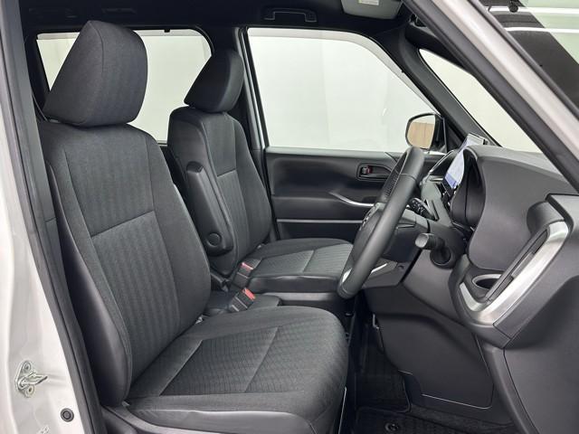 ノア ハイブリッドＳ－Ｇ　クルーズコントロール　フルセグＴＶ　Ｗエアコン　両側パワースライドドア　ＤＶＤ　ＬＥＤライト　ワンオーナー　ＥＴＣ　バックカメラ　メモリーナビ　４ＷＤ　スマートキー　衝突被害軽減システム　３列シート（16枚目）