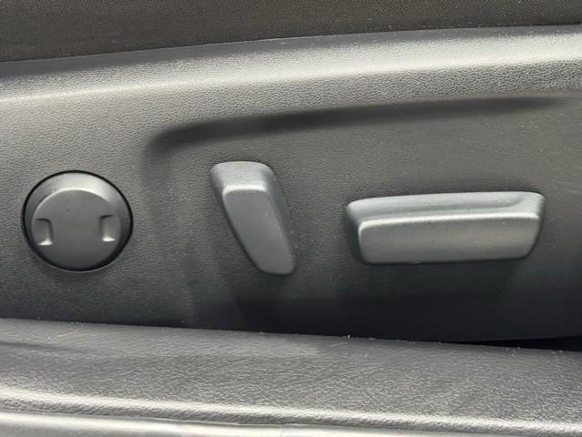 マークＸ ２５０Ｇ　ＤＶＤ再生機能　ＡＡＣ　キーレスエントリー　ＡＵＸ　Ｓキー　オートクルーズ　イモビ　パワーウインド　ＰＳ　エアバック　ドラレコ　サイドエアバッグ　ＡＢＳ　パワーシート　ナビＴＶ　Ｗエアバッグ　ＥＴＣ（15枚目）