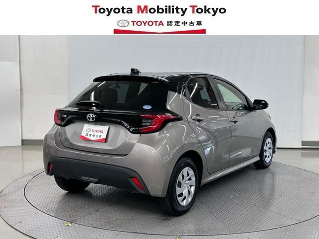 ヤリス G 点検記録簿 Bカメラ エアコン 地デジ スマートキー&プッシュスタート ドライブレコーダー LEDヘッド イモビ 横滑り防止システム クルーズC ABS パワーウィンドウ パワーステアリング TV(2枚目)