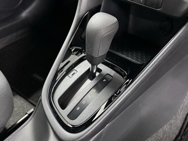 ヤリス G 点検記録簿 Bカメラ エアコン 地デジ スマートキー&プッシュスタート ドライブレコーダー LEDヘッド イモビ 横滑り防止システム クルーズC ABS パワーウィンドウ パワーステアリング TV(9枚目)