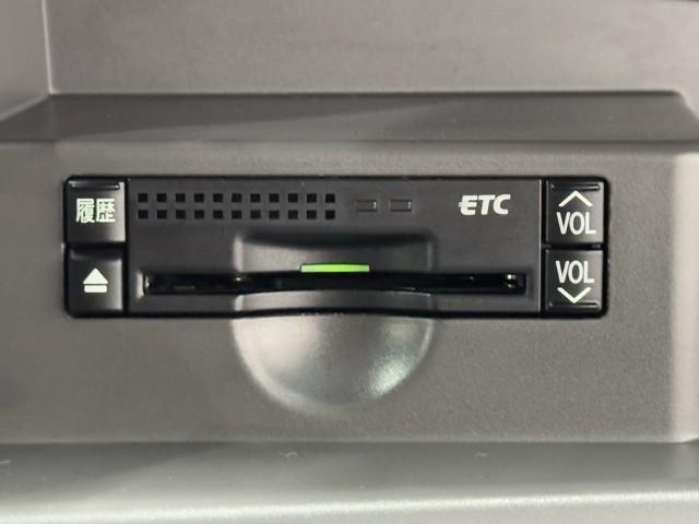 エスティマ 2.4アエラス Gエディション 両側パワースライドD スマートキ バックモニタ- 1オナ フルセグ地デジ フルフラットシート AW パワーウィンドウ パワステ AUX接続 セキュリティ エアバック キーレスエントリー ダブルエアコン(9枚目)