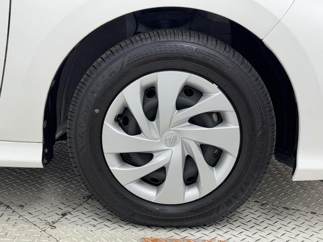 ホイールキャップ付なので、ホイールのデザインも良いですよ。　デザインの事も考えられていますが、空力の事も考えられているのもうれしいですね。