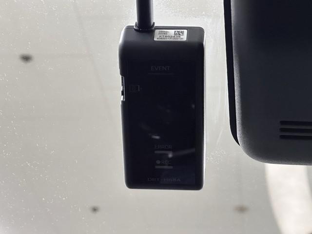 アクア Ｚ　エアロ　ＬＥＤヘッドライト　スマートキー　１００Ｖ電源　イモビライザー　アルミホイール　ドライブレコーダー　オートクルーズコントロール　点検記録簿　フルセグＴＶ　エアコン　ＥＳＣ　ナビ＆ＴＶ　ＥＴＣ（12枚目）