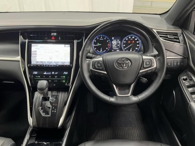 ハリアー プレミアム　ワンオーナ　大型サンルーフ　カーテンエアバッグ　クルーズＣ　記録簿あり　Ｂカメラ　電動パワーシート　ＬＥＤライト　メモリナビ　横滑り防止機能　オートエアコン　Ａストップ　エアバッグ　ＡＷ　ＤＶＤ再生可（4枚目）