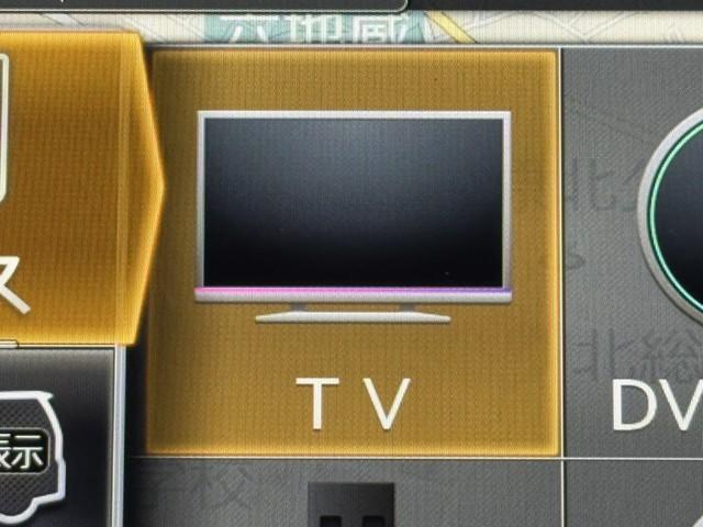 ハリアー プレミアム　ワンオーナ　大型サンルーフ　カーテンエアバッグ　クルーズＣ　記録簿あり　Ｂカメラ　電動パワーシート　ＬＥＤライト　メモリナビ　横滑り防止機能　オートエアコン　Ａストップ　エアバッグ　ＡＷ　ＤＶＤ再生可（7枚目）