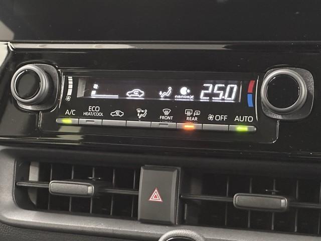 シエンタ ハイブリッドZ TSS エアバック アルミ キーレスエントリー ナビTV イモビライザー 整備記録簿 バックモニター LEDヘッドライト ETC車載器 横滑り防止 スマートキー オートエアコン サイドエアバッグ(9枚目)