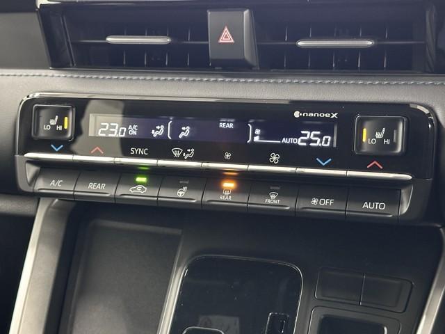 ヴォクシー S-Z DVD再生機能 スマートキープッシュスタート 両側電動パワースライドドア パワーウインドウ 1オナ ETC車載器 LEDライト デュアルエアコン アルミホイール 盗難防止装置 記録簿 横滑り防止機能(9枚目)