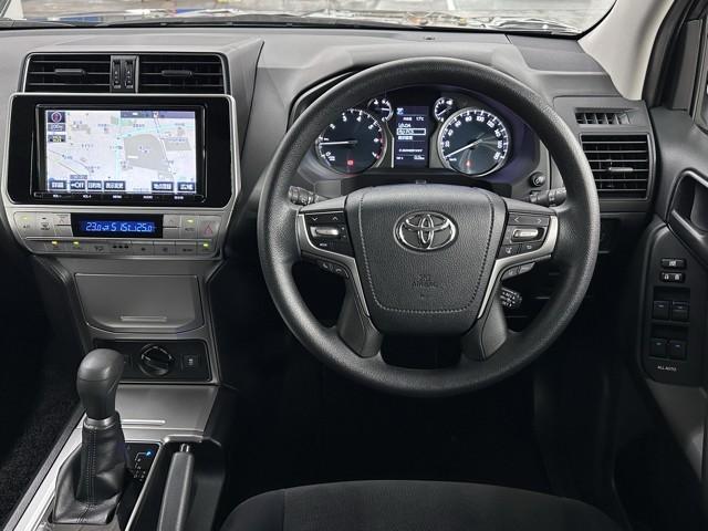 ランドクルーザープラド TX LEDランプ リアカメラ ABS付き 盗難防止装置 アルミホイール オートクルーズコントロール 3列 ドライブレコーダ ワンオナ メモリーナビ キーレス メディアプレイヤー接続 サイドエアバッグ(4枚目)