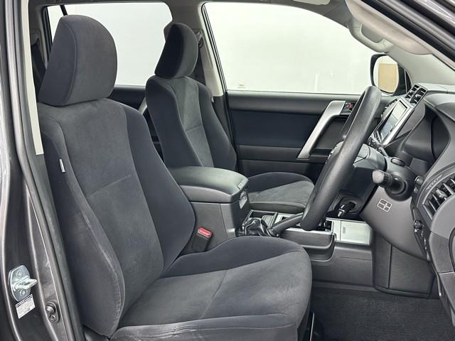 ランドクルーザープラド TX LEDランプ リアカメラ ABS付き 盗難防止装置 アルミホイール オートクルーズコントロール 3列 ドライブレコーダ ワンオナ メモリーナビ キーレス メディアプレイヤー接続 サイドエアバッグ(16枚目)