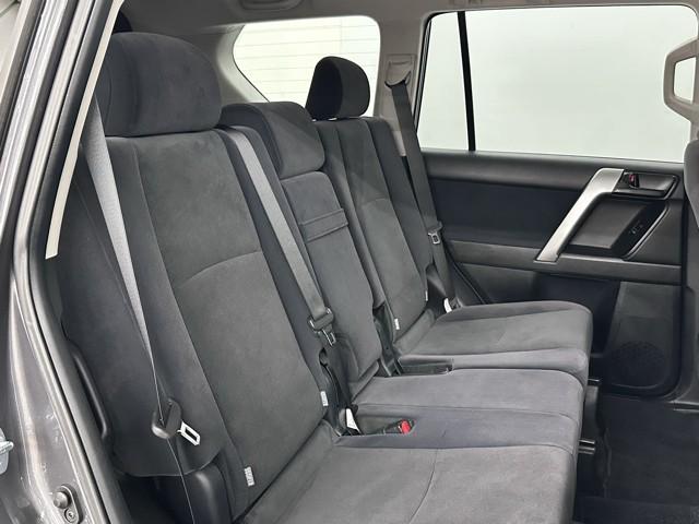 ランドクルーザープラド TX LEDランプ リアカメラ ABS付き 盗難防止装置 アルミホイール オートクルーズコントロール 3列 ドライブレコーダ ワンオナ メモリーナビ キーレス メディアプレイヤー接続 サイドエアバッグ(17枚目)