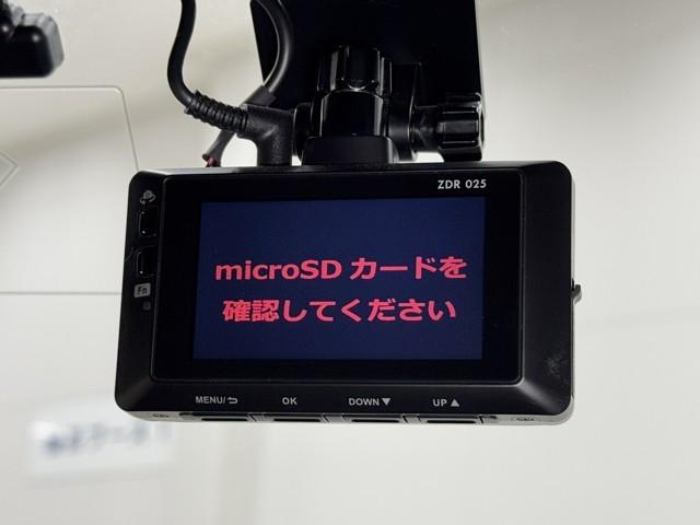 ハイエースバン スーパーＧＬ　ダークプライムＩＩ　ＬＥＤヘットライト　メモリーナビゲーション　ミュージックプレイヤー接続可　地デジ　スマキー　ＡＢＳ　フルフラット　盗難警報装置　運転席エアバッグ　リアクーラー　オートエアコン　パワーウインドウ　記録簿（10枚目）