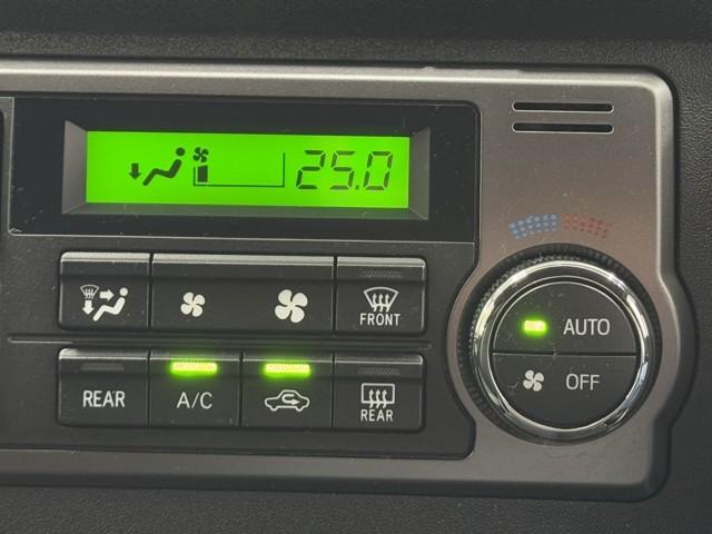 ハイエースバン スーパーＧＬ　ダークプライムＩＩ　ＬＥＤヘットライト　メモリーナビゲーション　ミュージックプレイヤー接続可　地デジ　スマキー　ＡＢＳ　フルフラット　盗難警報装置　運転席エアバッグ　リアクーラー　オートエアコン　パワーウインドウ　記録簿（11枚目）