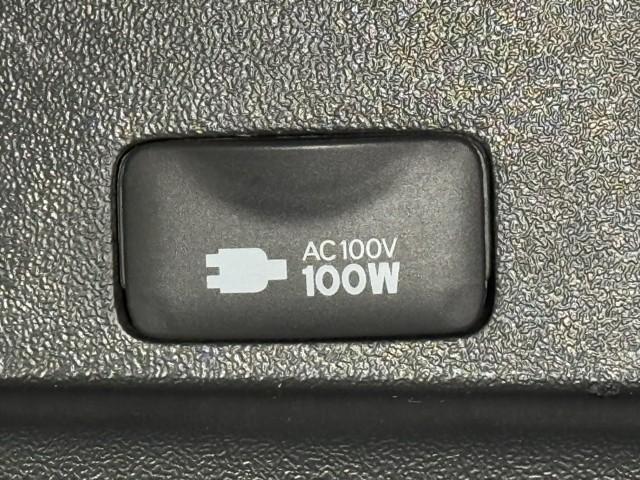 ハイエースバン スーパーＧＬ　ダークプライムＩＩ　ＬＥＤヘットライト　メモリーナビゲーション　ミュージックプレイヤー接続可　地デジ　スマキー　ＡＢＳ　フルフラット　盗難警報装置　運転席エアバッグ　リアクーラー　オートエアコン　パワーウインドウ　記録簿（13枚目）