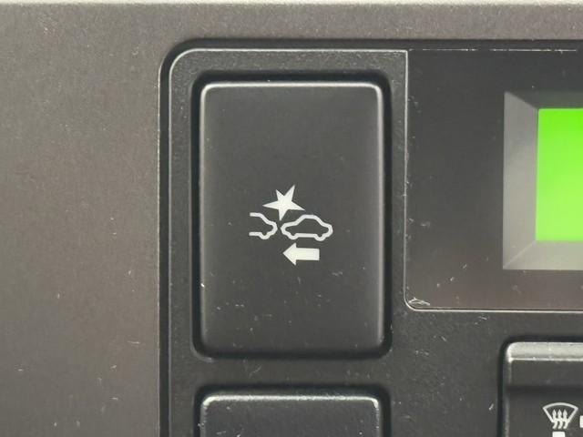 ハイエースバン スーパーＧＬ　ダークプライムＩＩ　ＬＥＤヘットライト　メモリーナビゲーション　ミュージックプレイヤー接続可　地デジ　スマキー　ＡＢＳ　フルフラット　盗難警報装置　運転席エアバッグ　リアクーラー　オートエアコン　パワーウインドウ　記録簿（15枚目）