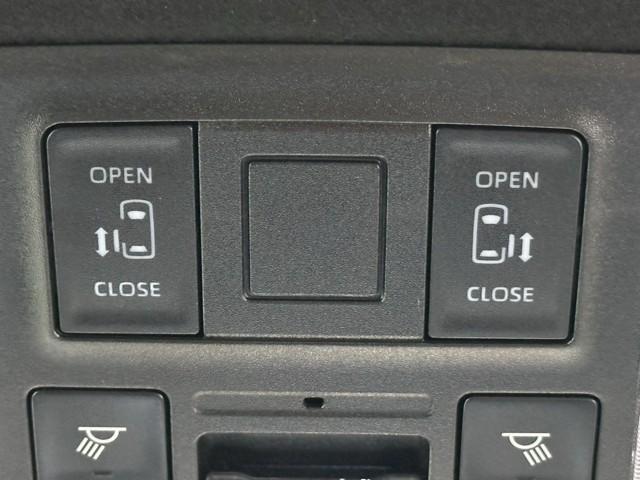 ヴォクシー ハイブリッドＳ－Ｚ　パワーウィンドウ　ＤＶＤ再生機能　インテリキー　横滑防止装置　地デジＴＶ　アクティブクルーズコントロール　フルオートエアコン　リアカメラ　エアバッグ　ＡＢＳ　１００Ｖ充電　ナビＴＶ　ＷＡＣ　キーレス（14枚目）