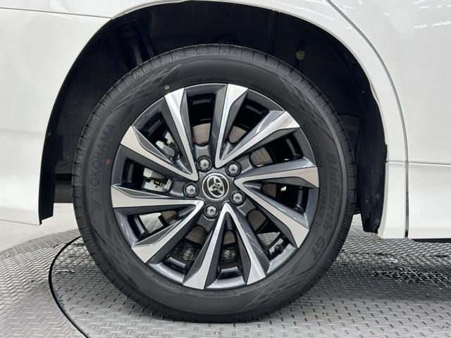 ヴォクシー ハイブリッドＳ－Ｚ　パワーウィンドウ　ＤＶＤ再生機能　インテリキー　横滑防止装置　地デジＴＶ　アクティブクルーズコントロール　フルオートエアコン　リアカメラ　エアバッグ　ＡＢＳ　１００Ｖ充電　ナビＴＶ　ＷＡＣ　キーレス（19枚目）