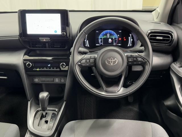 ヤリスクロス Ｇ　ＥＴＣ装備　リヤカメラ　点検記録簿　スマートエントリー　イモビライザー　オートエアコン　アルミホイール　キーレス　パワーウィンドウ　クルコン　ＡＢＳ　ドライブレコーダー　エアバッグ　パワーステアリング（4枚目）