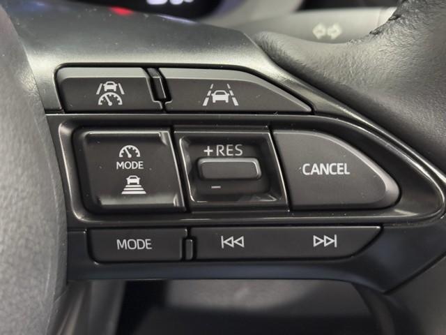 ヤリスクロス Ｇ　ＥＴＣ装備　リヤカメラ　点検記録簿　スマートエントリー　イモビライザー　オートエアコン　アルミホイール　キーレス　パワーウィンドウ　クルコン　ＡＢＳ　ドライブレコーダー　エアバッグ　パワーステアリング（11枚目）