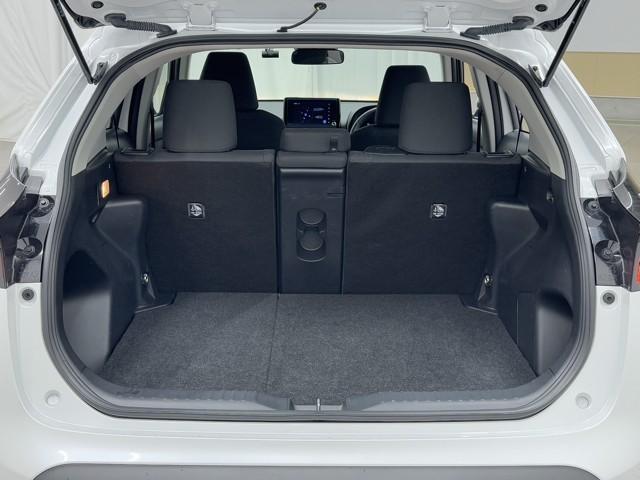 ヤリスクロス Ｇ　ＥＴＣ装備　リヤカメラ　点検記録簿　スマートエントリー　イモビライザー　オートエアコン　アルミホイール　キーレス　パワーウィンドウ　クルコン　ＡＢＳ　ドライブレコーダー　エアバッグ　パワーステアリング（17枚目）