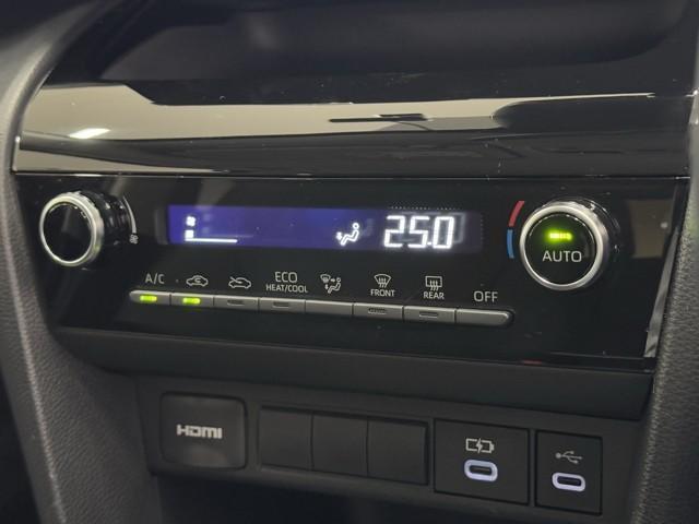 ヤリスクロス Ｇ　ＥＴＣ装備　リヤカメラ　スマートエントリー　イモビライザー　オートエアコン　アルミホイール　キーレス　パワーウィンドウ　クルコン　ＡＢＳ　ドライブレコーダー　エアバッグ　パワーステアリング（8枚目）