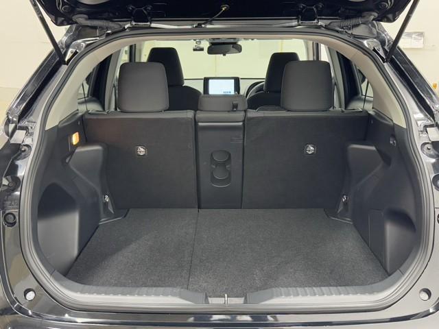 ヤリスクロス Ｇ　ＥＴＣ装備　リヤカメラ　スマートエントリー　イモビライザー　オートエアコン　アルミホイール　キーレス　パワーウィンドウ　クルコン　ＡＢＳ　ドライブレコーダー　エアバッグ　パワーステアリング（16枚目）