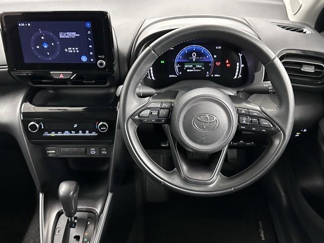 ヤリスクロス Ｇ　ＥＴＣ装備　リヤカメラ　点検記録簿　スマートエントリー　イモビライザー　オートエアコン　アルミホイール　キーレス　パワーウィンドウ　クルコン　ＡＢＳ　ドライブレコーダー　エアバッグ　パワーステアリング（4枚目）