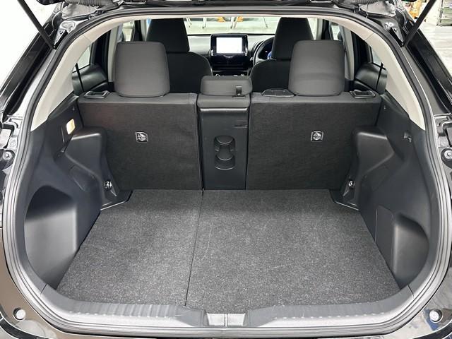 ヤリスクロス Ｇ　ＥＴＣ装備　リヤカメラ　点検記録簿　スマートエントリー　イモビライザー　オートエアコン　アルミホイール　キーレス　パワーウィンドウ　クルコン　ＡＢＳ　ドライブレコーダー　エアバッグ　パワーステアリング（16枚目）