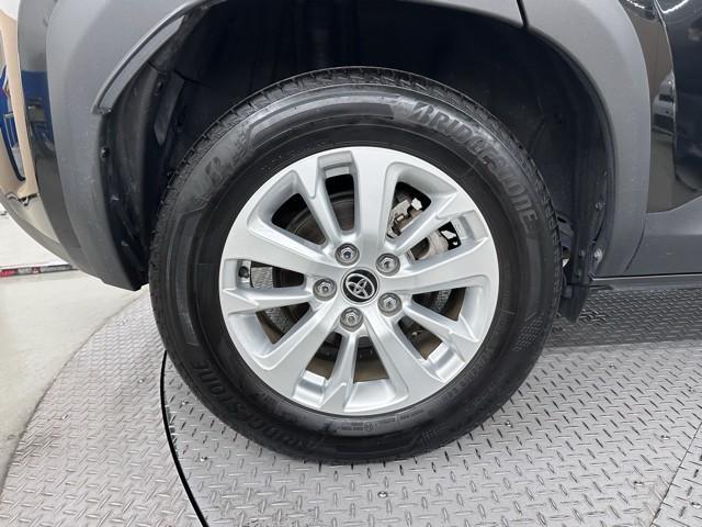 ヤリスクロス Ｇ　ＥＴＣ装備　リヤカメラ　点検記録簿　スマートエントリー　イモビライザー　オートエアコン　アルミホイール　キーレス　パワーウィンドウ　クルコン　ＡＢＳ　ドライブレコーダー　エアバッグ　パワーステアリング（19枚目）