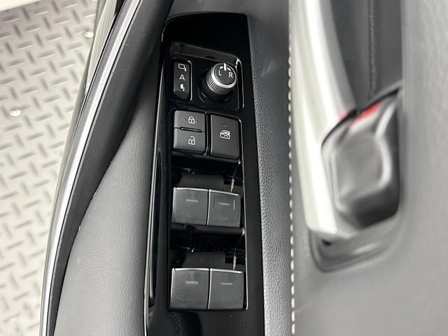 カローラツーリング ダブルバイビー　１オーナー　リアカメラ　横滑り防止　盗難防止　キーフリ－　整備記録簿　ＥＴＣ付　ＡＢＳ　ＬＥＤライト　パワステ　パワーウィンドウ　アルミ　メディアプレイヤー接続　ドライブレコーダー付　クルコン（14枚目）