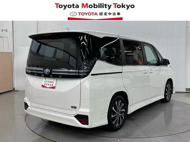 ヴォクシー ハイブリッドS-Z パワーウィンドウ DVD再生機能 インテリキー 横滑防止装置 地デジTV アクティブクルーズコントロール フルオートエアコン リアカメラ エアバッグ ABS 100V充電 ナビTV WAC キーレス(2枚目)