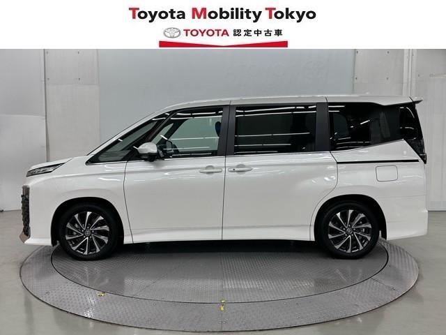 ヴォクシー ハイブリッドS-Z パワーウィンドウ DVD再生機能 インテリキー 横滑防止装置 地デジTV アクティブクルーズコントロール フルオートエアコン リアカメラ エアバッグ ABS 100V充電 ナビTV WAC キーレス(3枚目)