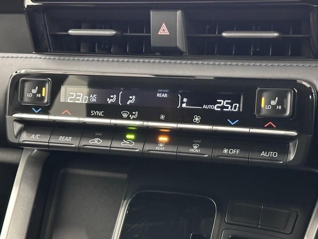 ヴォクシー ハイブリッドS-Z パワーウィンドウ DVD再生機能 インテリキー 横滑防止装置 地デジTV アクティブクルーズコントロール フルオートエアコン リアカメラ エアバッグ ABS 100V充電 ナビTV WAC キーレス(9枚目)