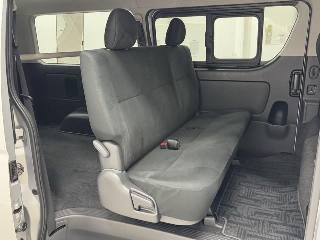 ハイエースバン ロングスーパーGL Wエアコン Wエアバック Bカメラ LEDライト パワーウインドウ 横滑防止 フルセグテレビ DVD視聴可 キーレスエントリー メモリーナビ オートエアコン ETC パワーステ 記録簿有 ABS(16枚目)