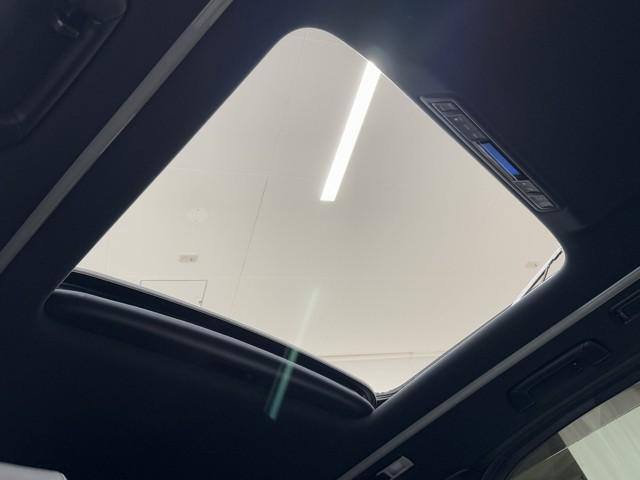 ヴェルファイア ２．５Ｚ　ゴールデンアイズ　ＥＴＣ付き　サンルーフ　ナビ　１オーナー　Ｂカメラ　両側自動ドア　Ｄレコ　ＡＣ１００Ｖ　オートクルーズ　メモリーナビ　ＬＥＤヘッドランプ　アルミ　３列シート　ミュージックプレイヤー接続可　キーレス（19枚目）