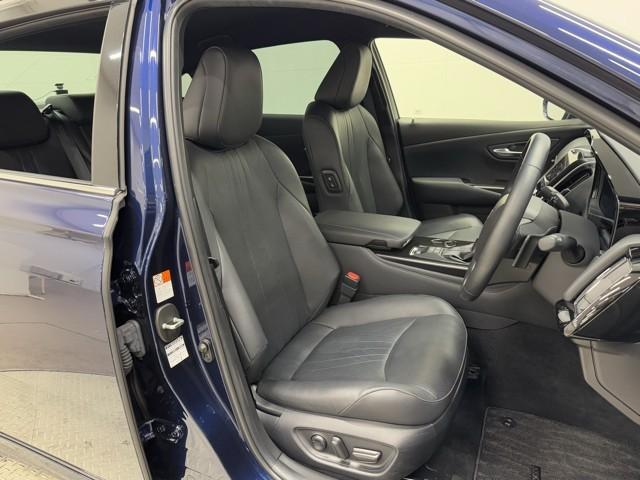 クラウンハイブリッド Ｇ　本革シート　アルミ　ＬＥＤヘッド　キーフリー　記録簿　アイドリングストップ　横滑り防止機能　ＤＶＤ　ＥＴＣ　オートエアコン　ＡＵＸ　ＡＢＳ　メモリナビ　盗難防止装置　エアバッグ　ＡＣ１００Ｖ　ドラレコ（15枚目）