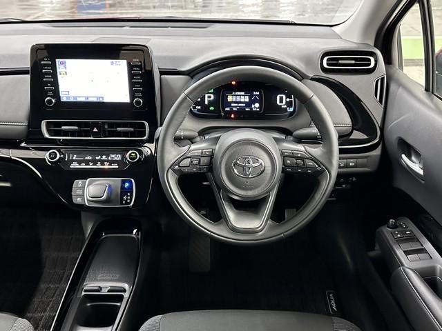 アクア Ｇ　ワンオーナ　ＶＳＣ　衝突軽減ブレーキ　メモリナビ　アイドルストップ　バックモニター　ＬＥＤ　クルーズコントロール　スマートキー　ＥＴＣ車載器　ＡＣ１００Ｖ　ドライブレコーダー　ナビ　パワーウィンドウ（4枚目）