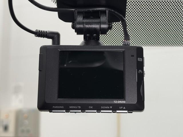 プリウス Ｓ　１００Ｖ　取説記録簿　アイスト　ＥＳＣ　スマートキ－　メモリーナビゲーション　ＬＥＤヘッドライト　ＥＴＣ車載器　フルオートエアコン　ナビ　クルーズコントロール　エアバッグ　イモビ　パワーウインドウ（8枚目）