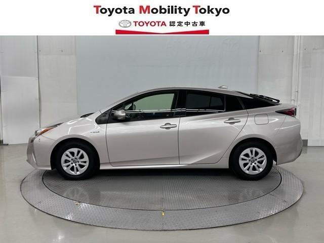 プリウス Ｓセーフティプラス　衝突回避システム　Ｂモニター　ドラレコ付き　定期点検記録簿　ＬＥＤライト　クルコン　ＥＴＣ装備　スマートＫＥＹ　ナビＴＶ　イモビライザー　横滑り防止機能　ＰＷ　カーテンエアバッグ　キーレスエントリー（3枚目）